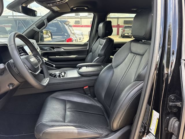 Used 2024 Jeep Wagoneer Series III AWD/4WD image 25