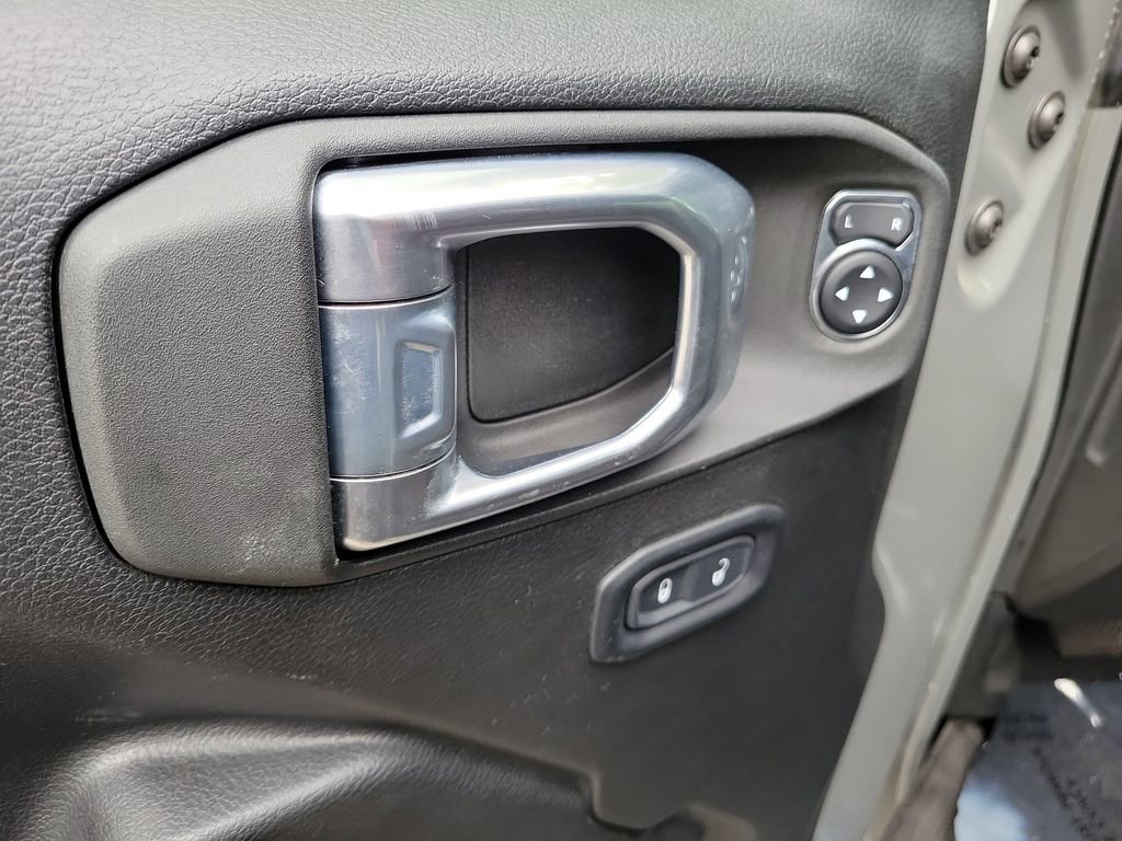 Used 2022 Jeep Wrangler Willys image 18