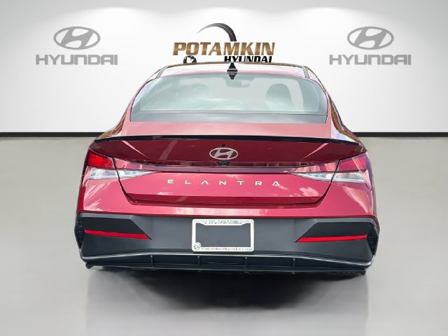 Certified 2026 Hyundai Elantra Sport FWD image 7