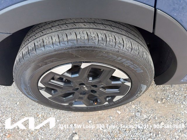 Used 2025 Kia Sorento S FWD image 12
