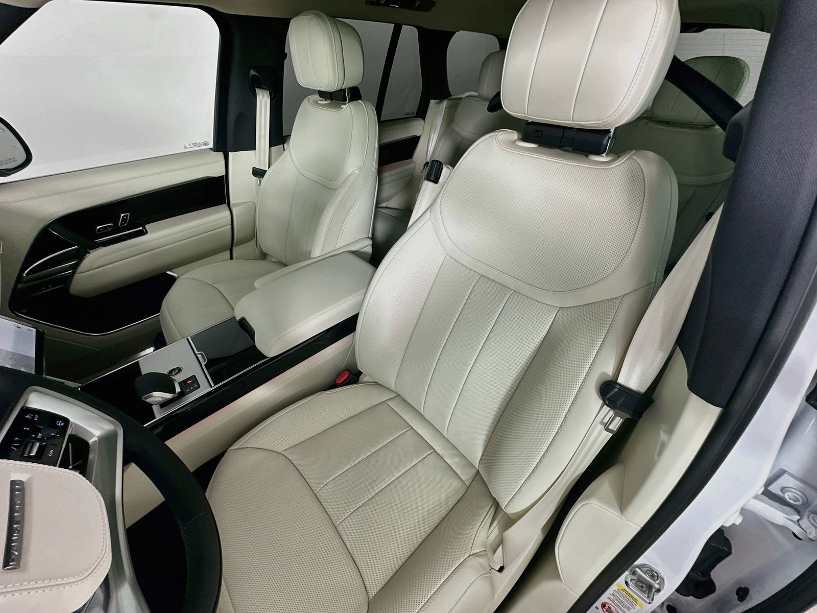 New 2026 Land Rover Range Rover SE AWD/4WD image 33