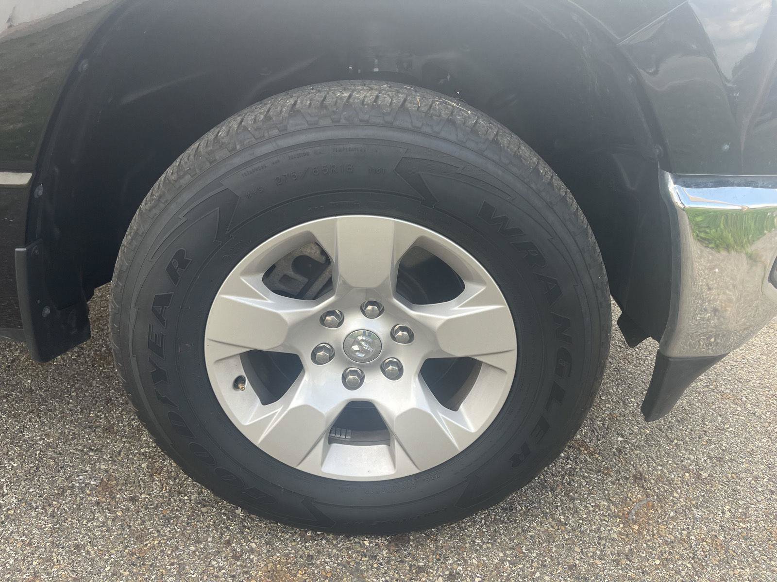 Used 2023 RAM 1500 Big Horn AWD/4WD image 40