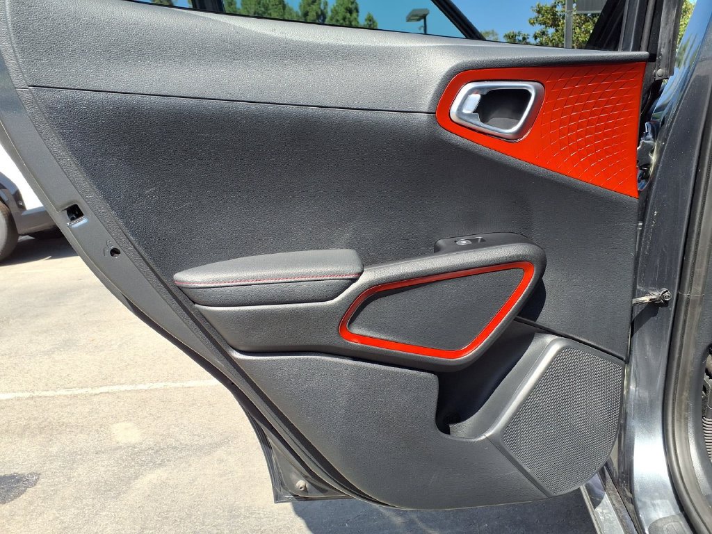 Certified 2023 Kia Soul GT-Line FWD image 21