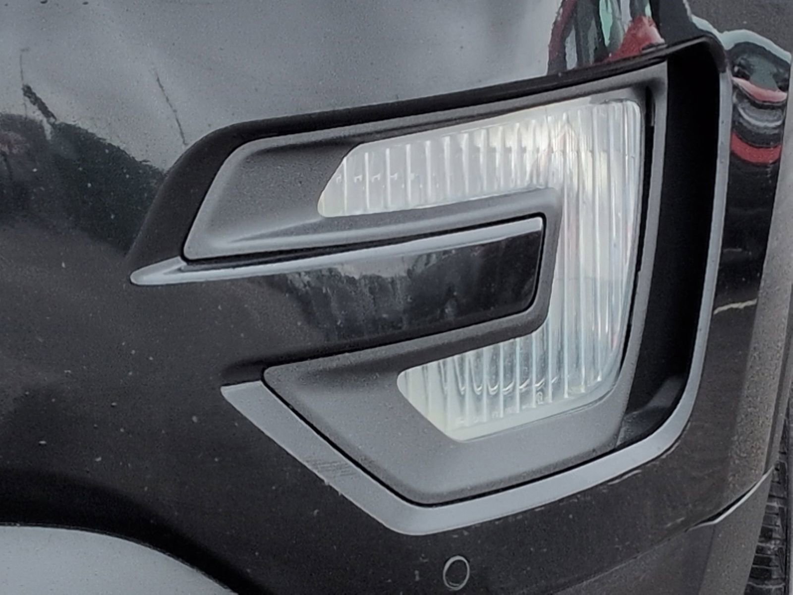 Used 2016 Ford Explorer XLT w/ Equipment Group 202A FWD image 13