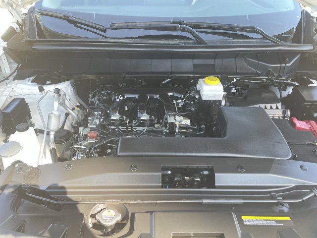 Used 2025 Nissan Pathfinder SV FWD image 29