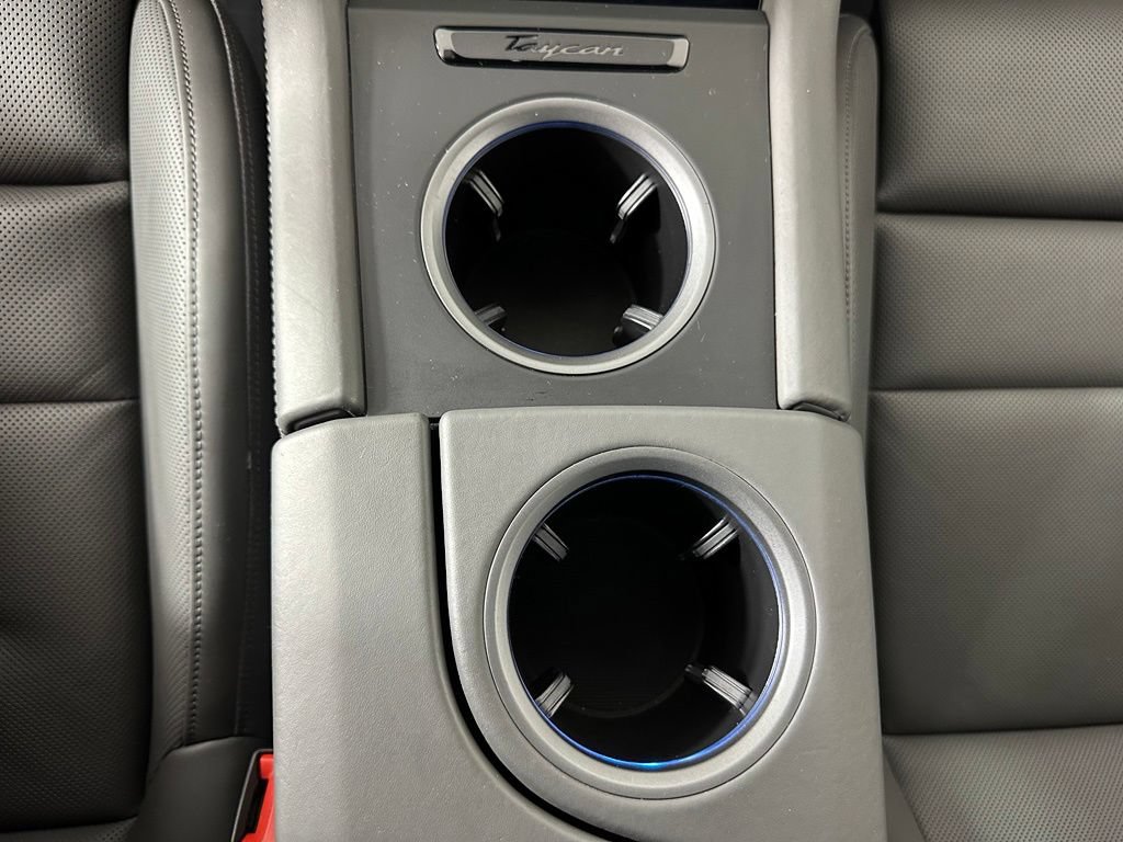 Certified 2022 Porsche Taycan Turbo S AWD/4WD image 31