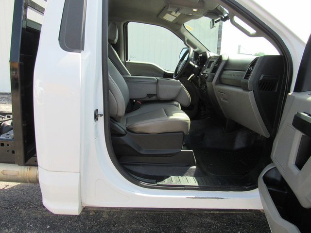 Used 2021 Ford F550 2WD Regular Cab Super Duty image 13