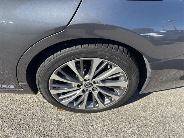 Used 2020 Lexus ES 300h w/ Premium Package image 11