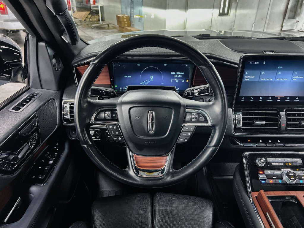 Used 2022 Lincoln Navigator Reserve RWD image 17