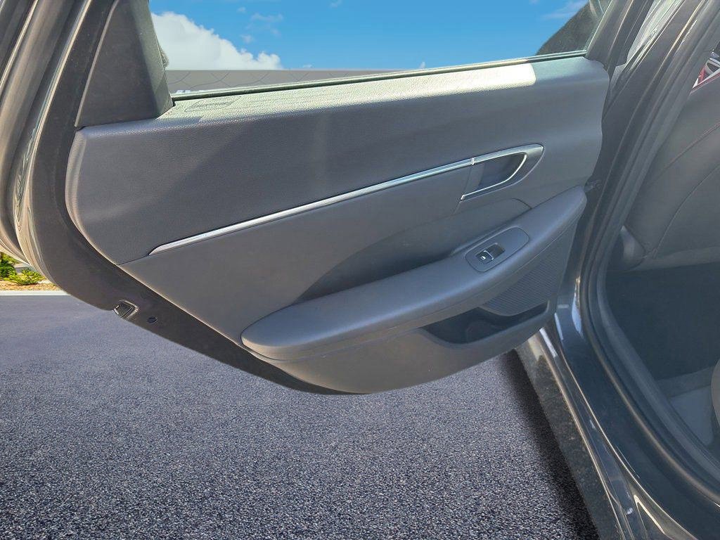 Used 2023 Hyundai Sonata SEL Plus image 16