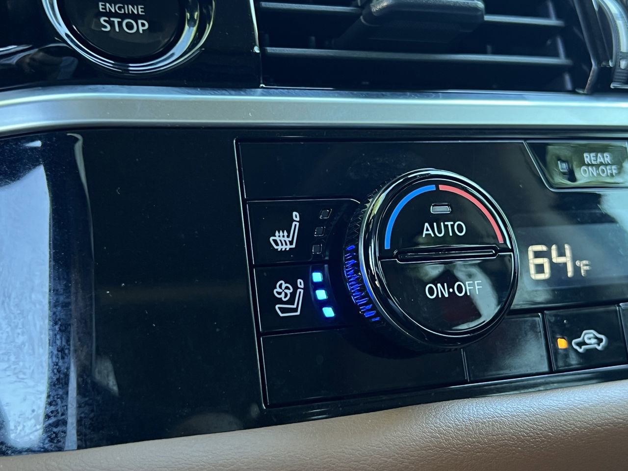 Certified 2025 Nissan Pathfinder Platinum w/ Cargo Package image 20