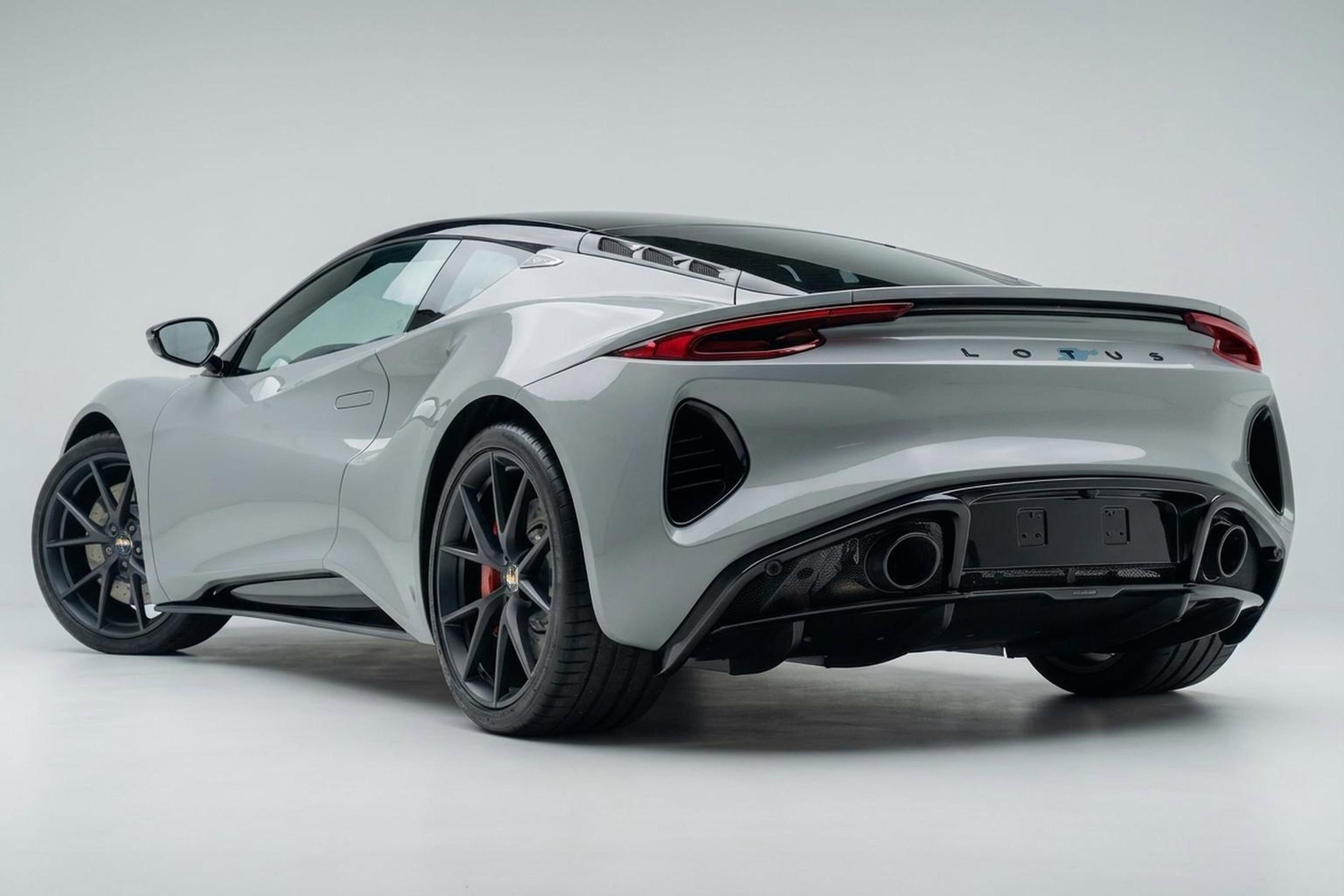 Used 2025 Lotus Emira image 12