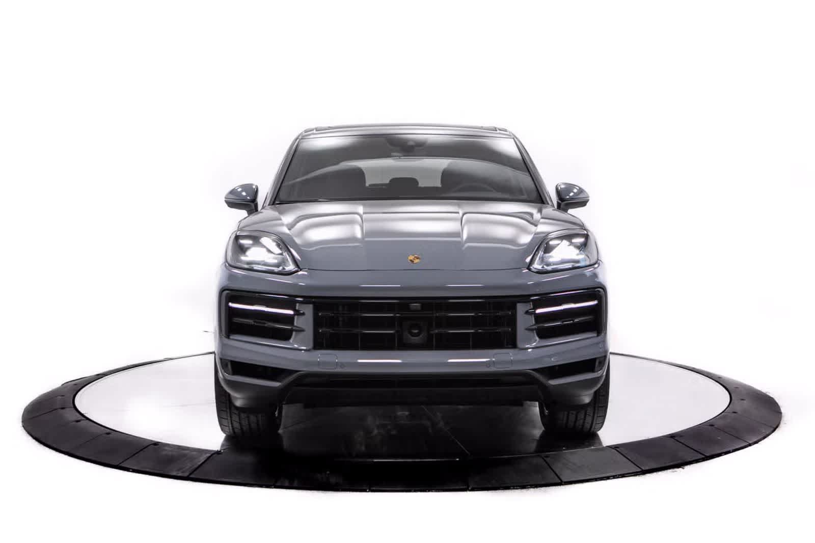 Certified 2026 Porsche Cayenne AWD/4WD image 10