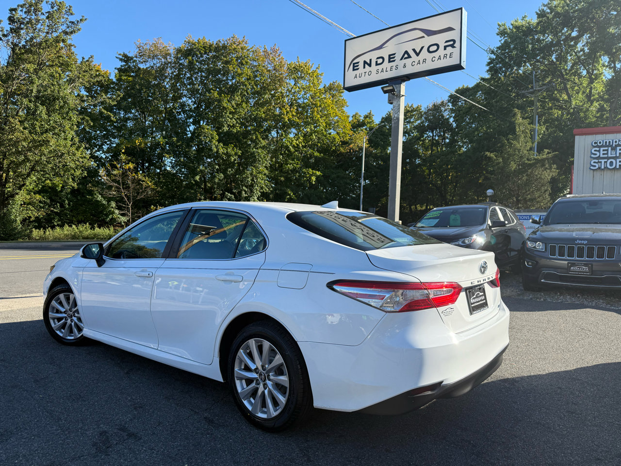 Used 2019 Toyota Camry LE image 5