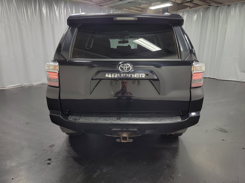 Used 2016 Toyota 4Runner SR5 AWD/4WD image 7