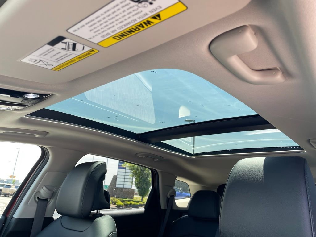 Used 2024 Kia Sportage SX image 25