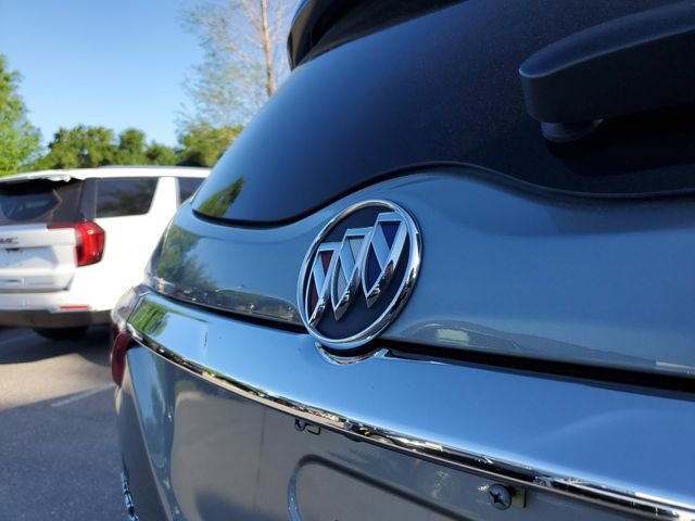 Used 2023 Buick Enclave Essence w/ Experience Buick Package FWD image 6