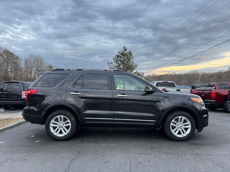 Used 2013 Ford Explorer XLT AWD/4WD image 4