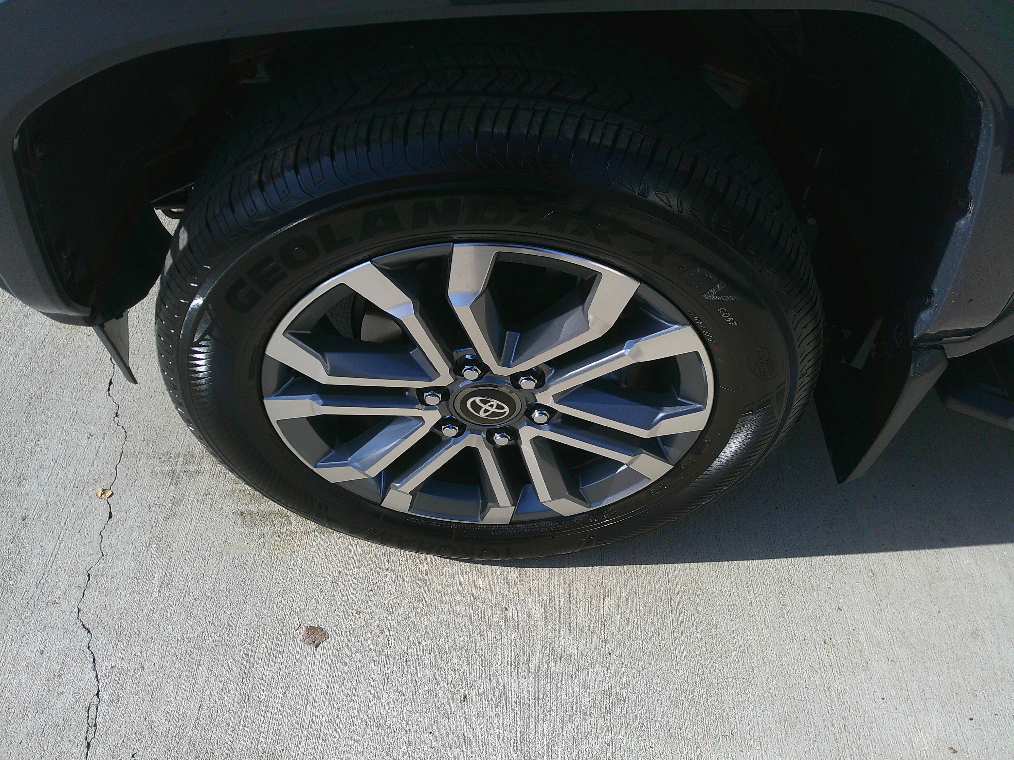 Used 2025 Toyota 4Runner Limited image 16