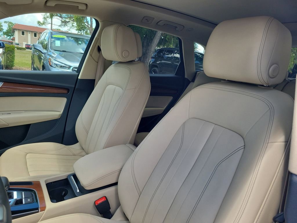 Used 2021 Audi Q5 Premium image 21