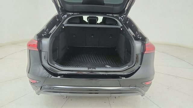 Used 2025 Audi A6 e-tron Prestige w/ Black Warm Weather Package image 13