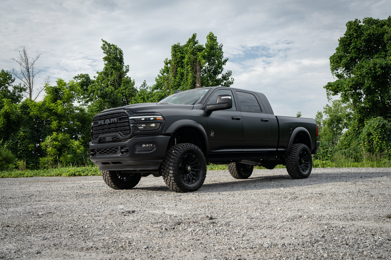 New 2026 RAM 2500 Laramie w/ Night Edition AWD/4WD image 9