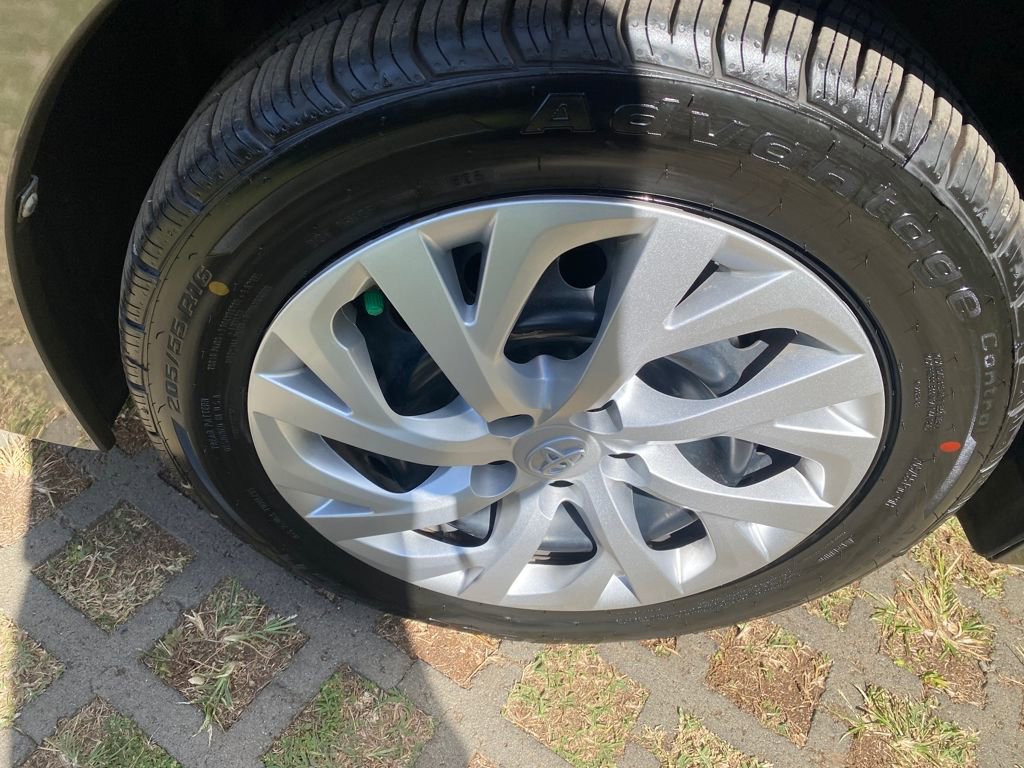 Used 2019 Toyota Corolla LE image 27