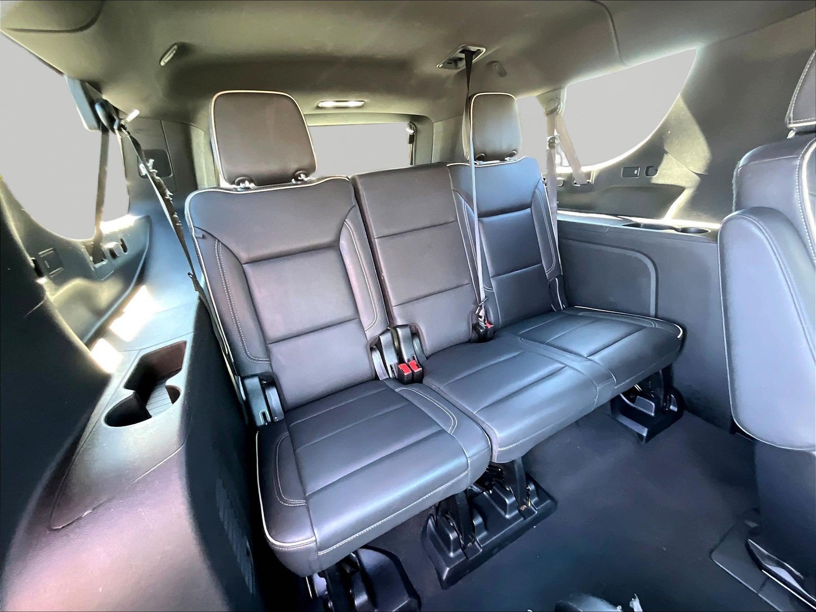 Used 2023 Chevrolet Suburban Premier AWD/4WD image 26