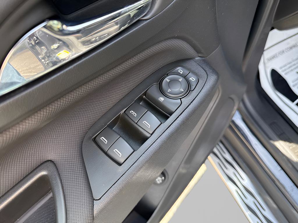 Used 2023 Chevrolet Equinox RS AWD/4WD image 19