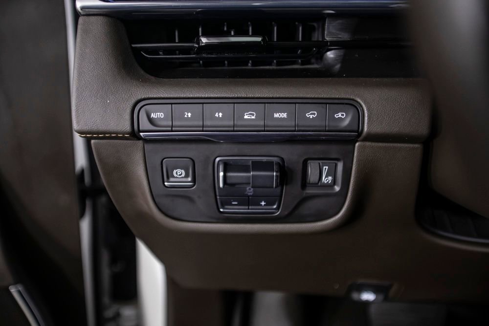 Used 2021 Cadillac Escalade ESV Premium Luxury w/ Driver Assist Tech Package image 41