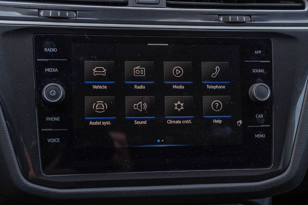 Used 2024 Volkswagen Tiguan SE image 18