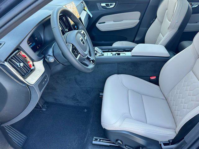 New 2026 Volvo XC60 T8 Plus w/ Protection Package Premier AWD/4WD image 6