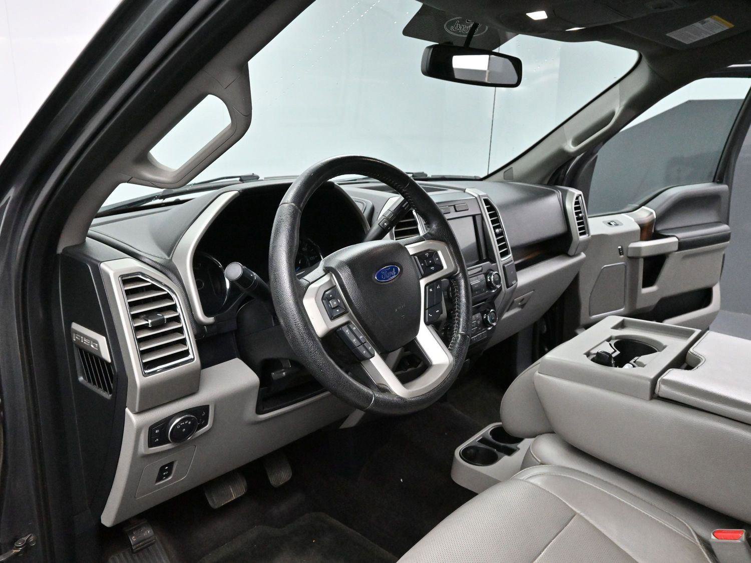 Used 2016 Ford F150 Lariat w/ Trailer Tow Package image 15