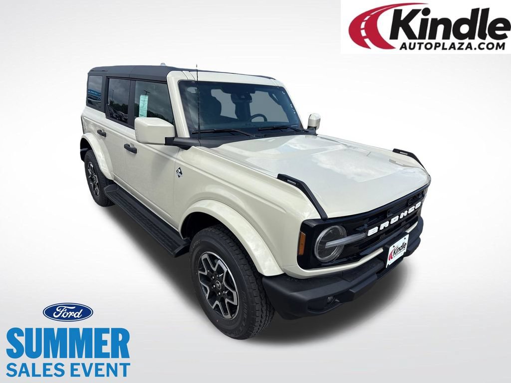 New 2026 Ford Bronco Outer Banks AWD/4WD image 1