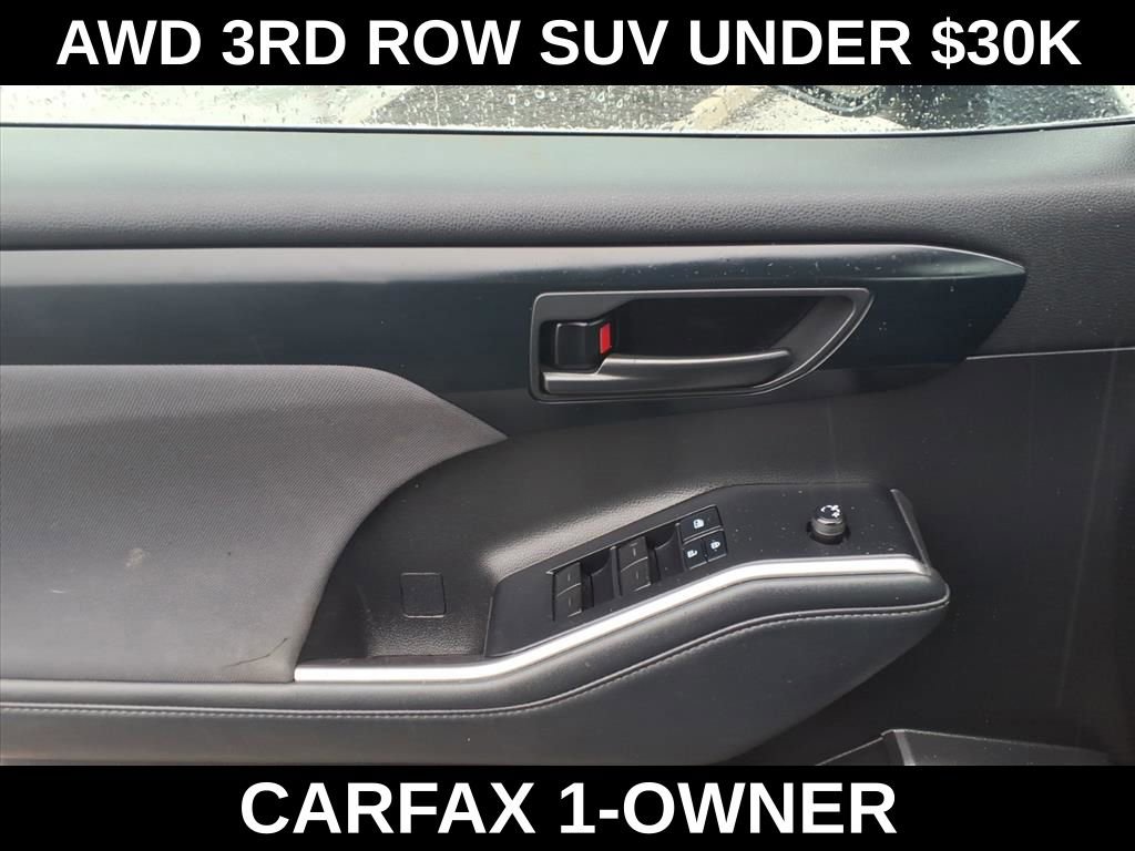 Used 2022 Toyota Highlander L AWD/4WD image 12