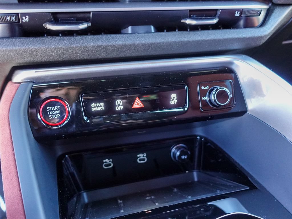 New 2026 Audi SQ5 Premium Plus AWD/4WD image 17
