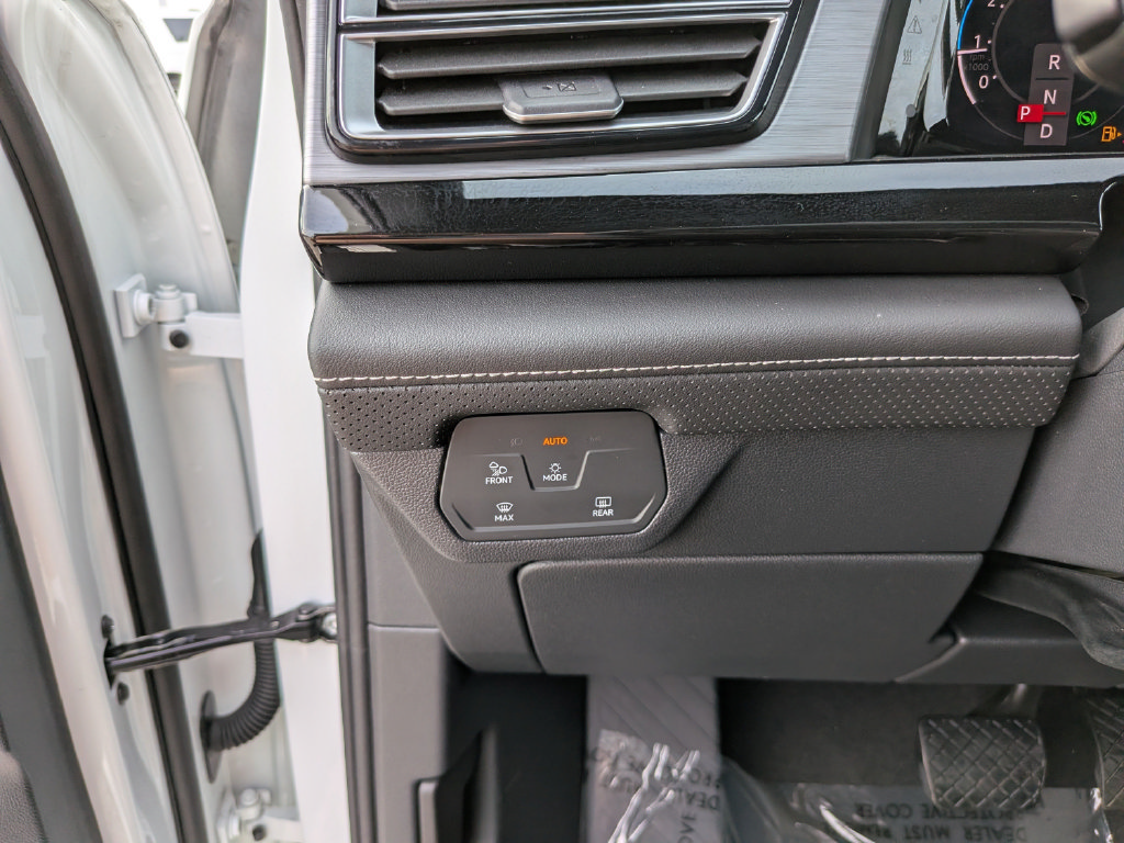 Certified 2026 Volkswagen Atlas Cross Sport SE FWD image 25