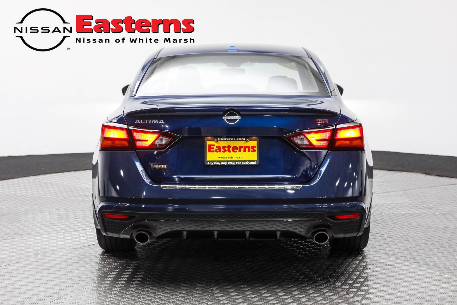 Used 2023 Nissan Altima 2.5 SR w/ SR Premium Package FWD image 6