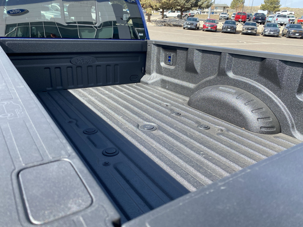 New 2026 Ford F350 Lariat w/ Black Appearance Package image 5