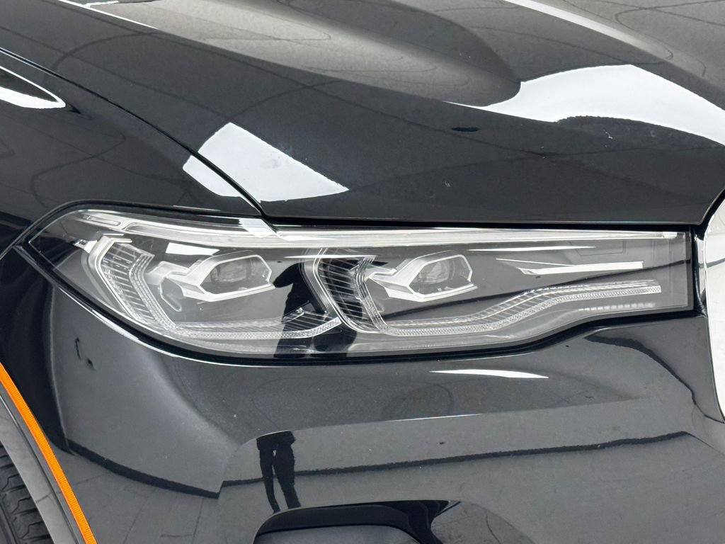 Used 2022 BMW X7 xDrive40i w/ Executive Package image 37