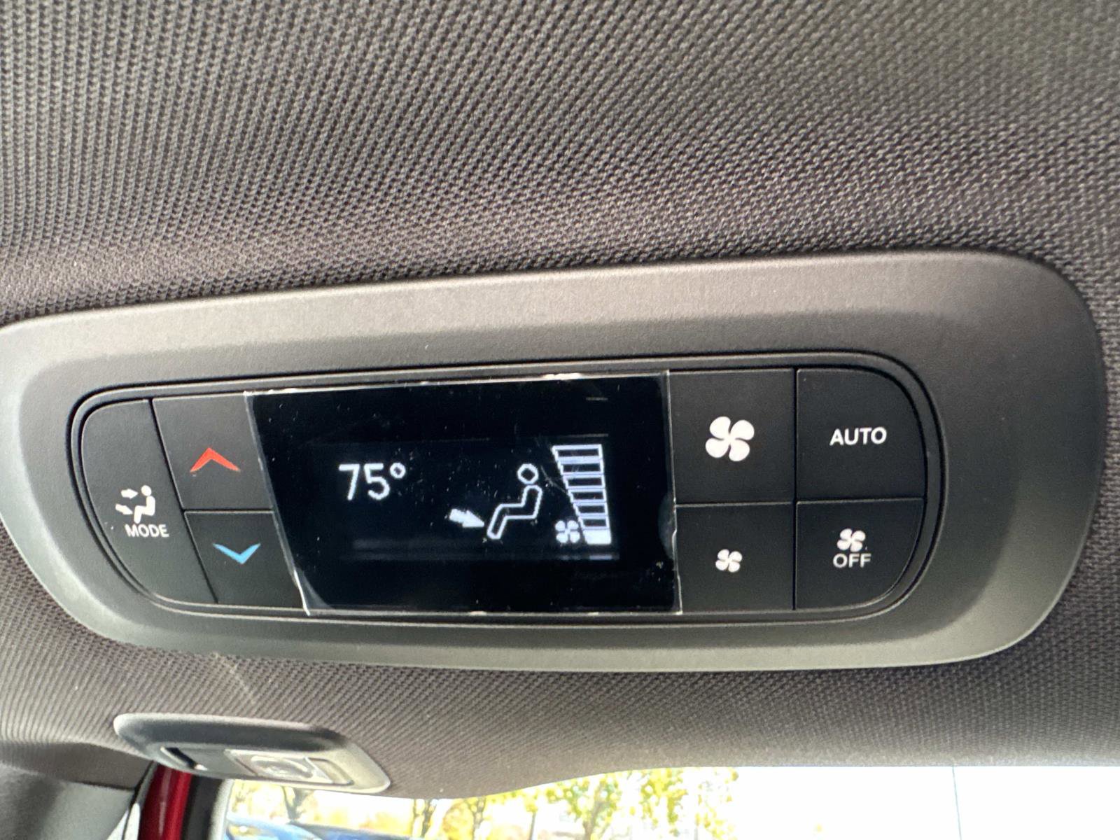 New 2026 Chrysler Pacifica Select image 16