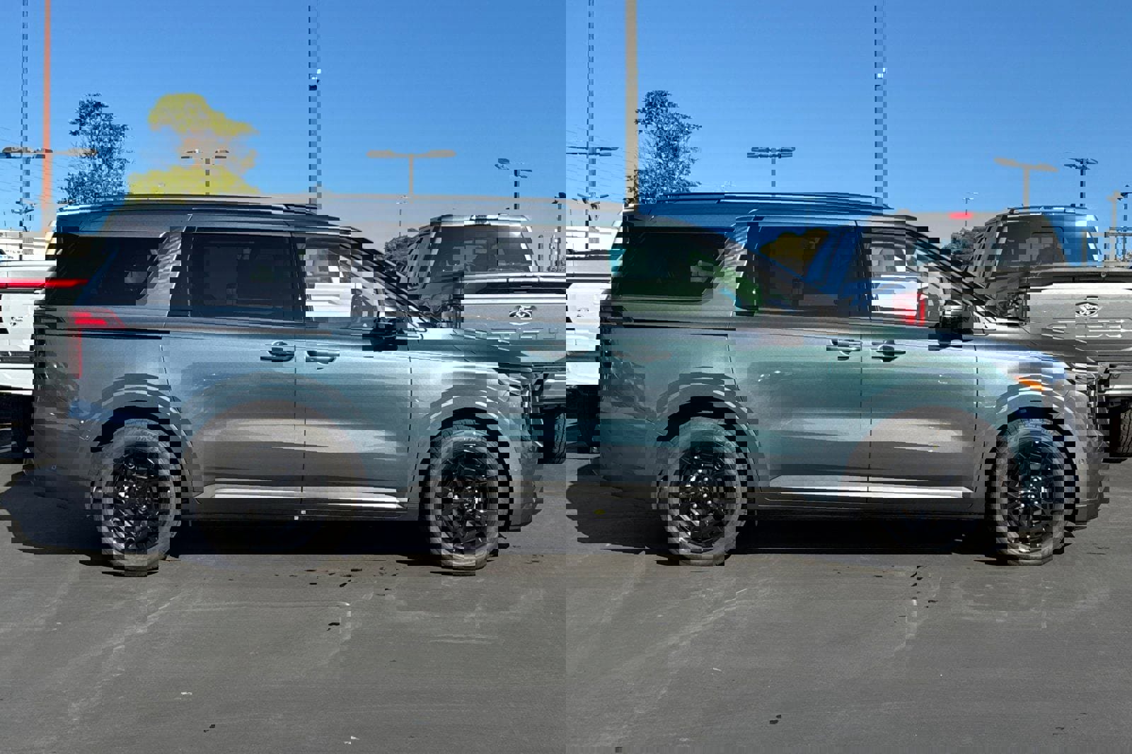 New 2026 Kia Carnival SX Prestige image 3