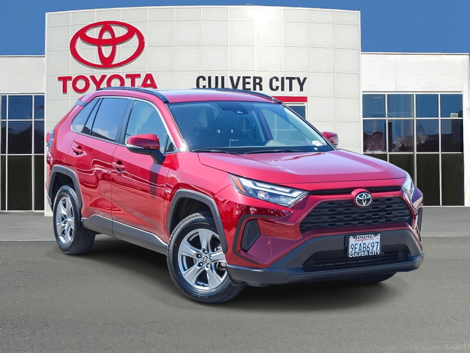 Certified 2023 Toyota RAV4 XLE w/ Convenience Package image 1