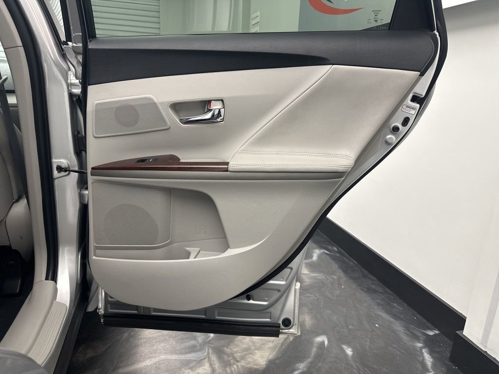 Used 2009 Toyota Venza AWD image 12