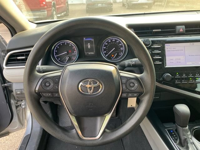 Used 2018 Toyota Camry LE FWD image 20