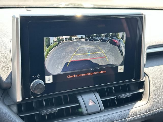 Used 2025 Toyota RAV4 XLE FWD image 24