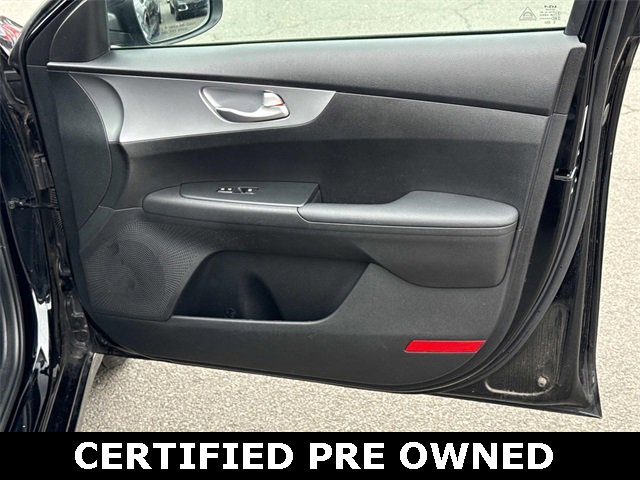 Used 2023 Kia Forte LXS image 8