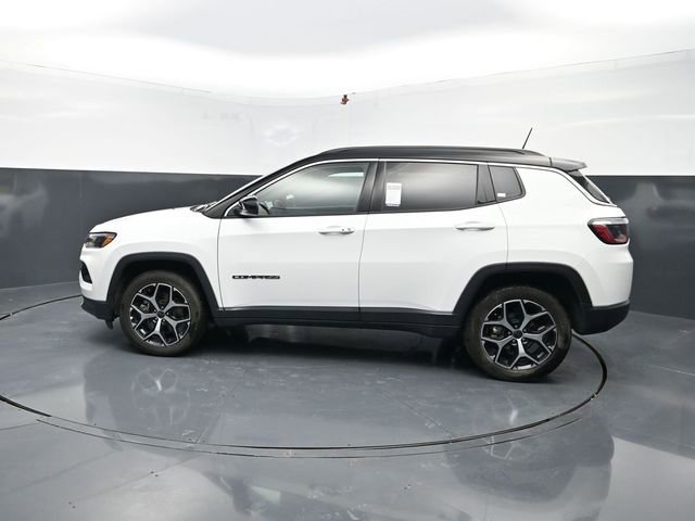 Used 2025 Jeep Compass Limited AWD/4WD image 4