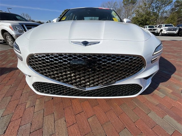 Used 2023 Genesis G70 2.0T image 3