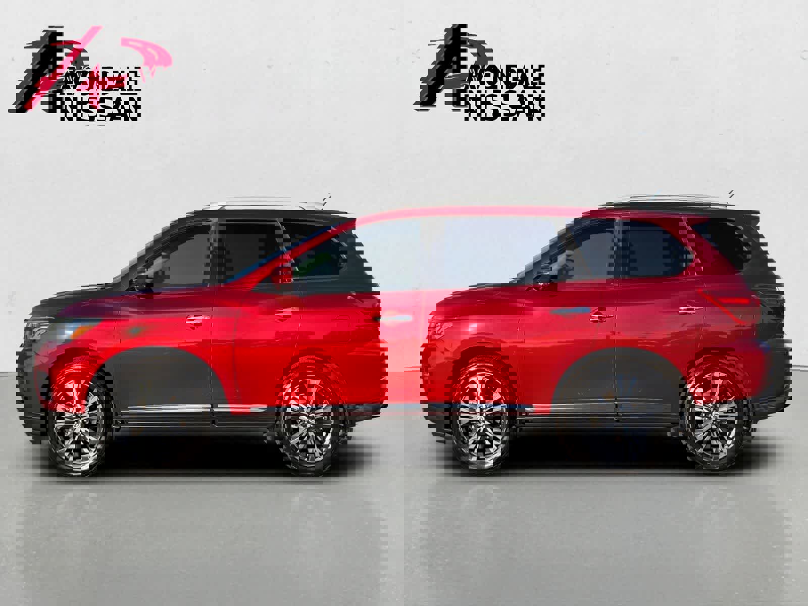 Used 2018 Nissan Pathfinder Platinum image 3